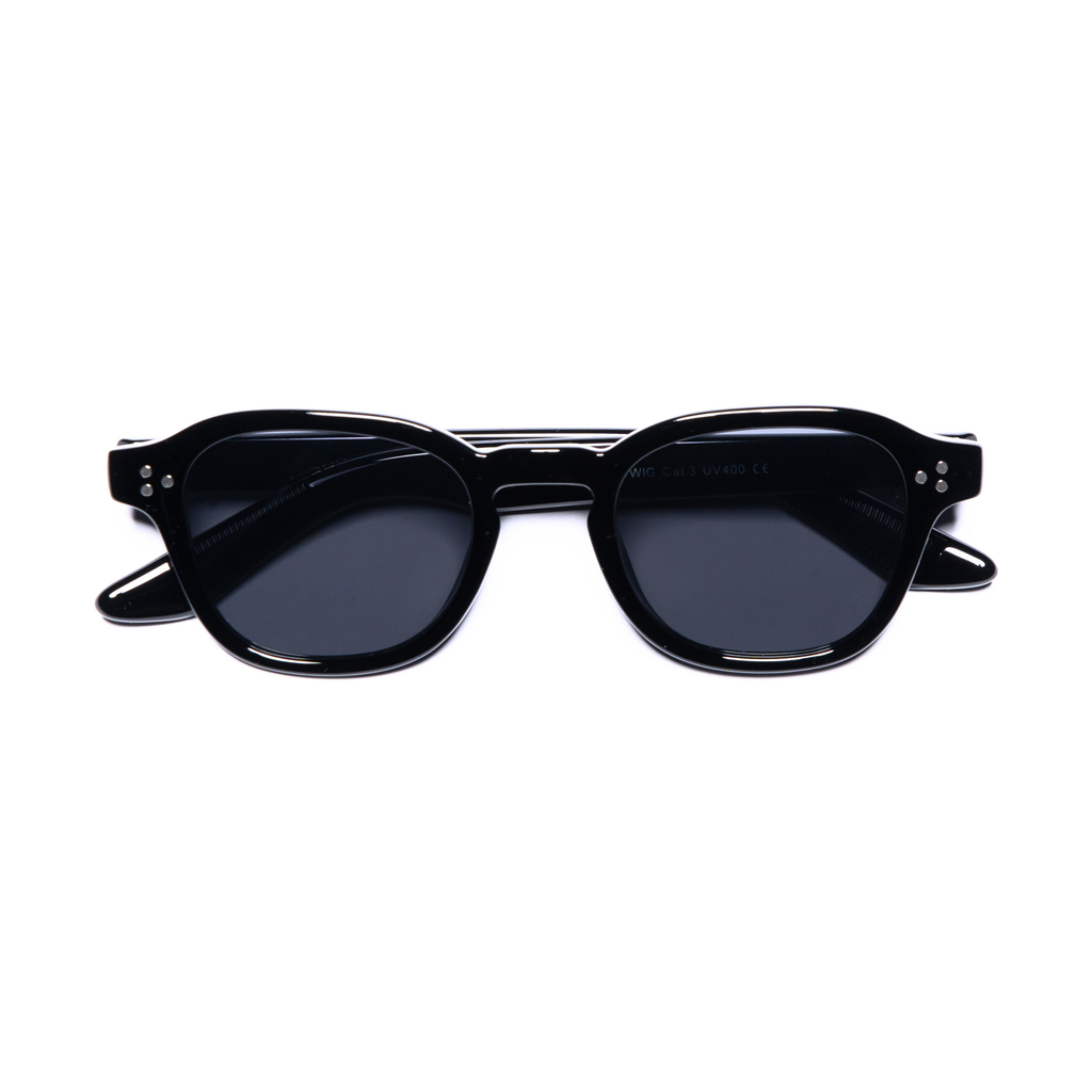 LUDWIG / GANZ SCHWARZ