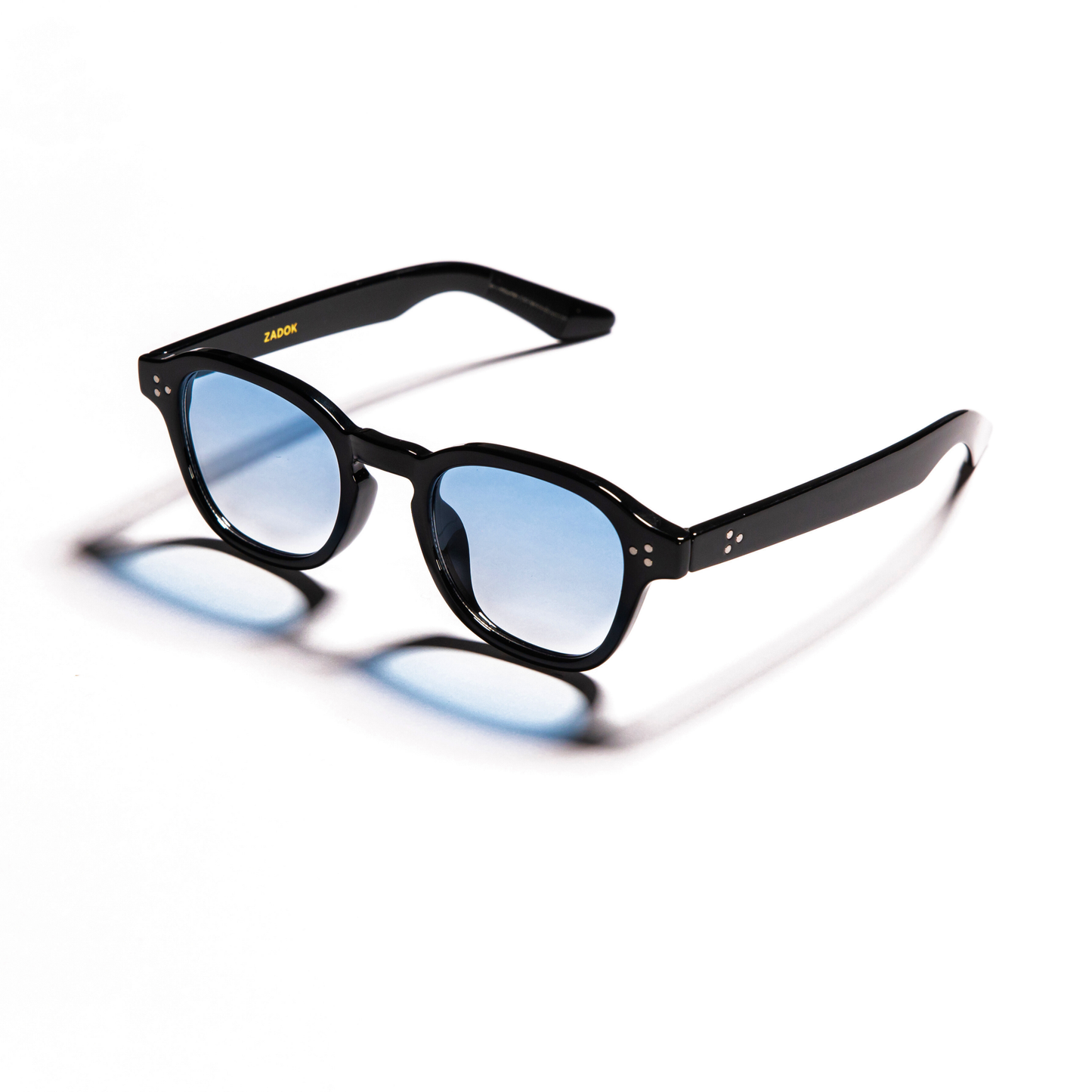 LUDWIG / BLACK