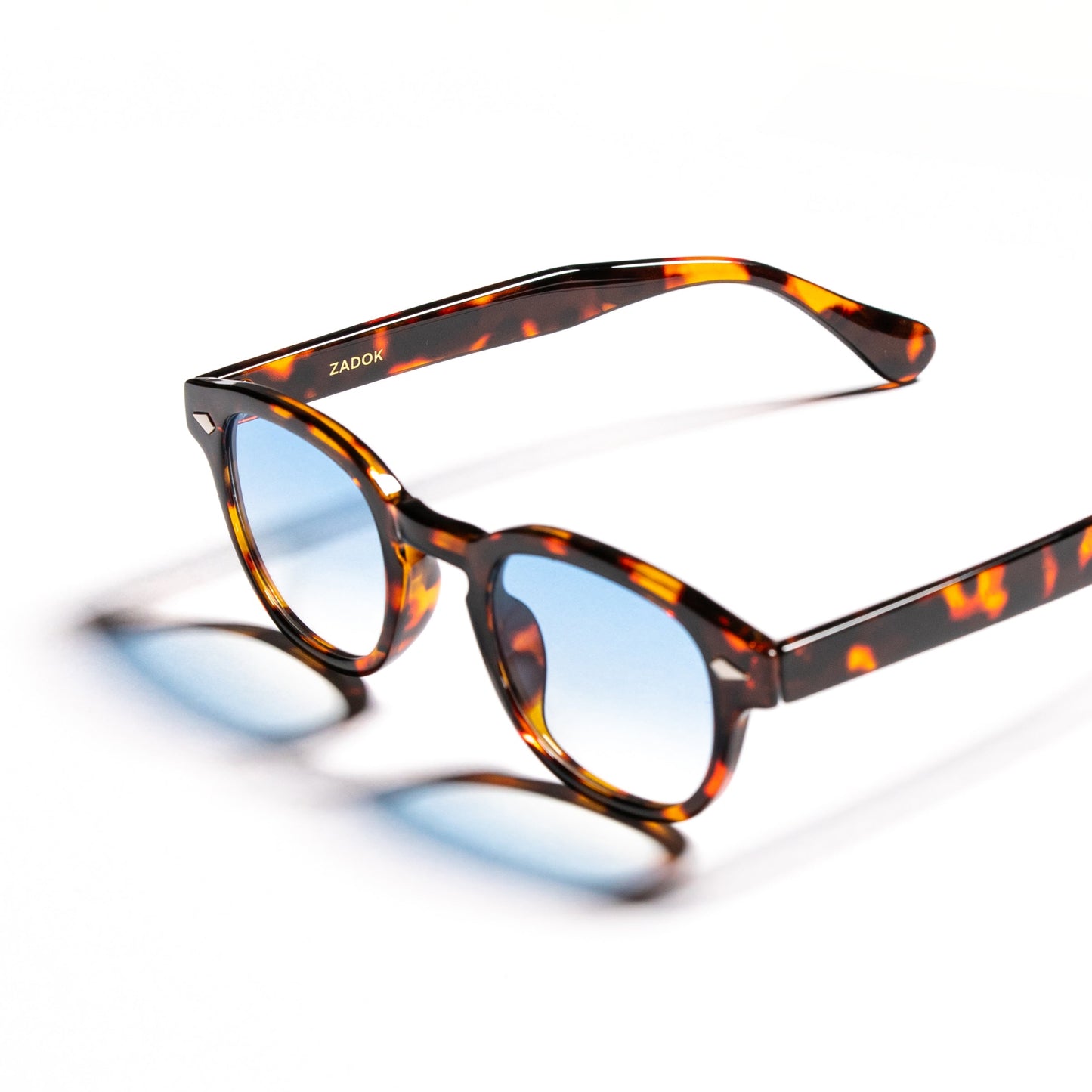 LE CORBUSIER TORTOISE BLUE